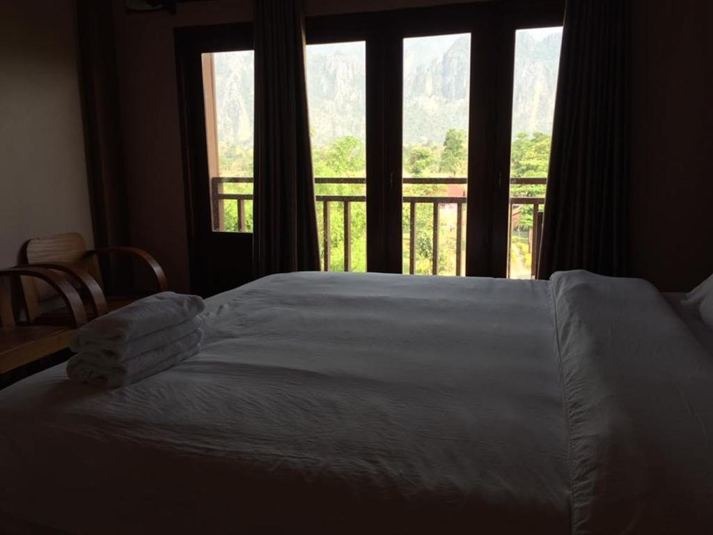Happy River View Hotel Vang Vieng Exterior foto
