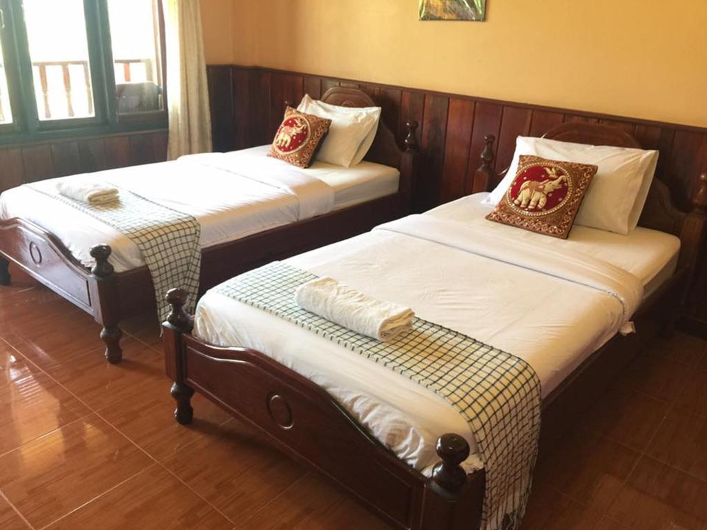 Happy River View Hotel Vang Vieng Exterior foto