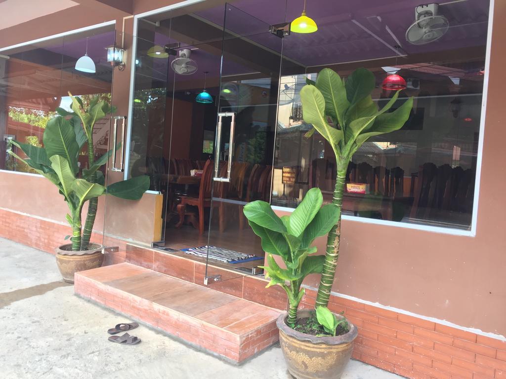 Happy River View Hotel Vang Vieng Exterior foto