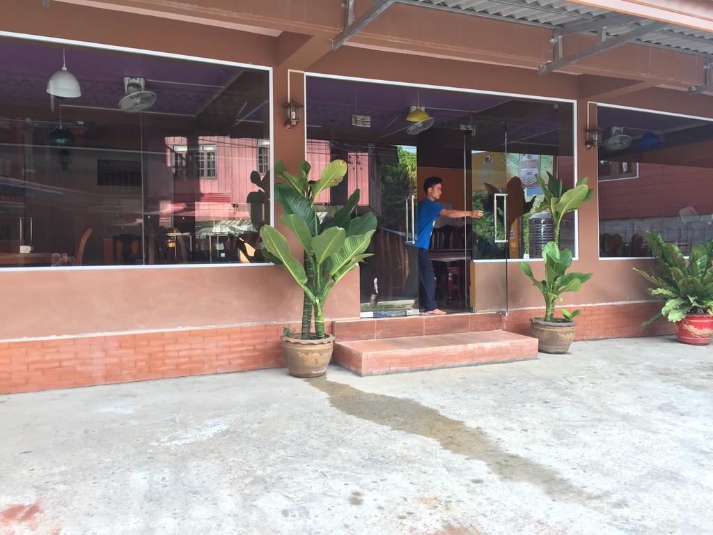 Happy River View Hotel Vang Vieng Exterior foto
